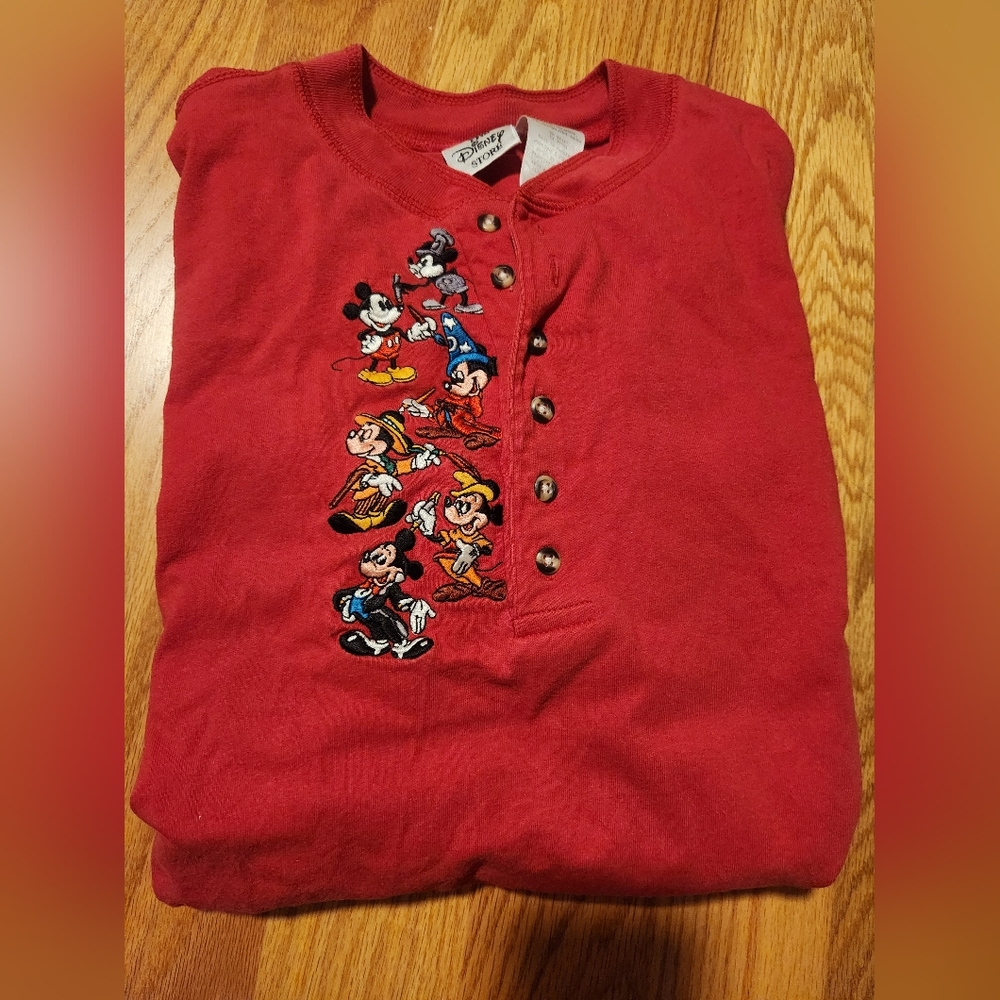 VtgThe Disney Store Mickey Mouse Red Long Sleeve Men's/ Women's Shirt Size Large